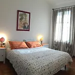 Daire Sotto Il Tetto Di Sofia *